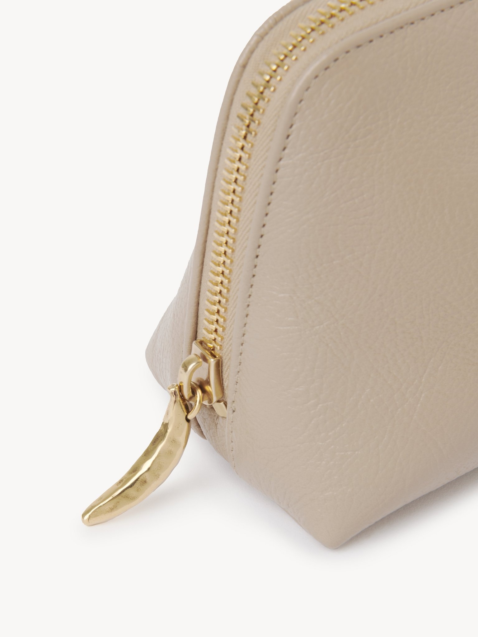 BANANA COSMETIC POUCH IN GRAINED LEATHER - 5