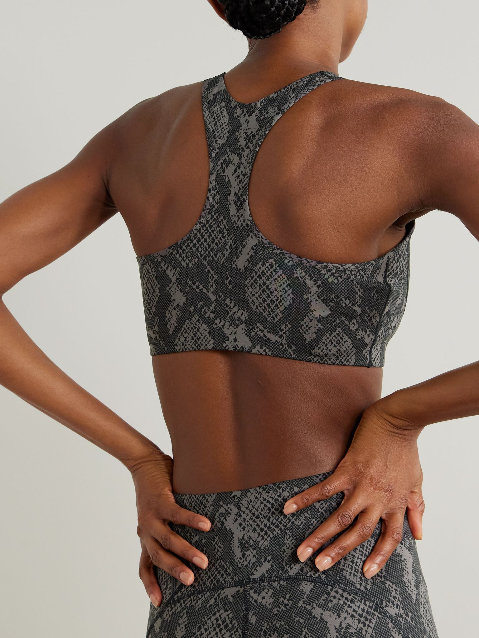 Power Impact snake-print recycled-stretch sports bra Dark gray - 3