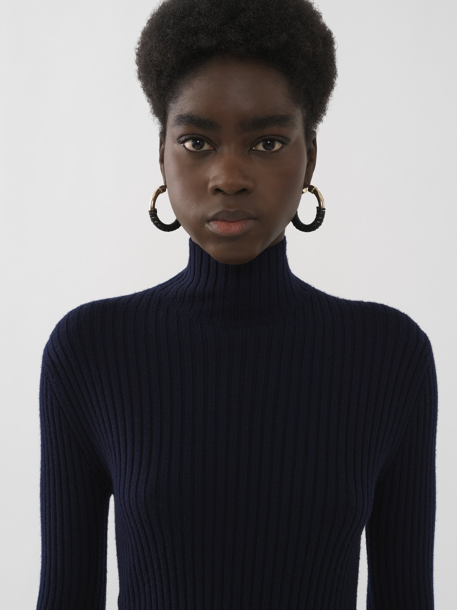 FITTED HIGH-NECK TOP - 2