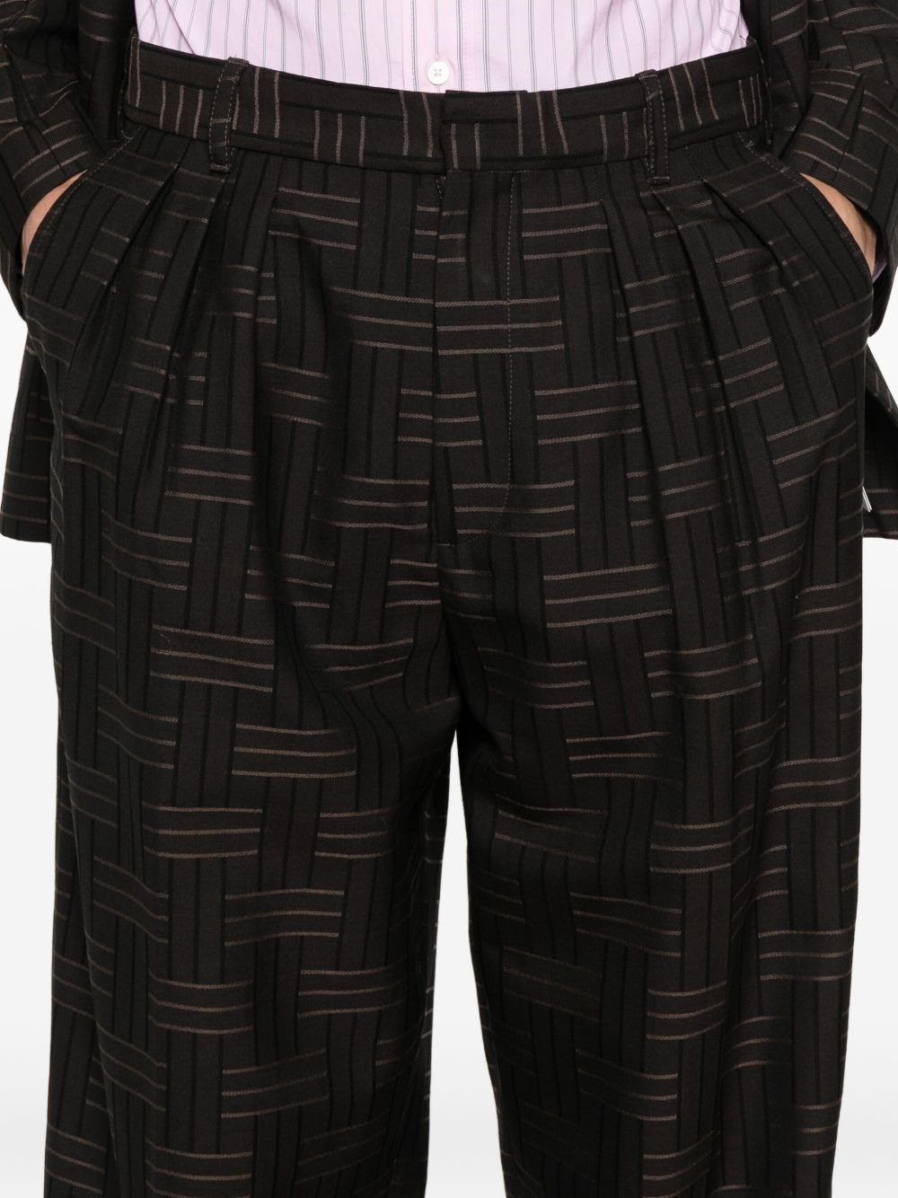 pleated patterned straight-leg trousers - 5