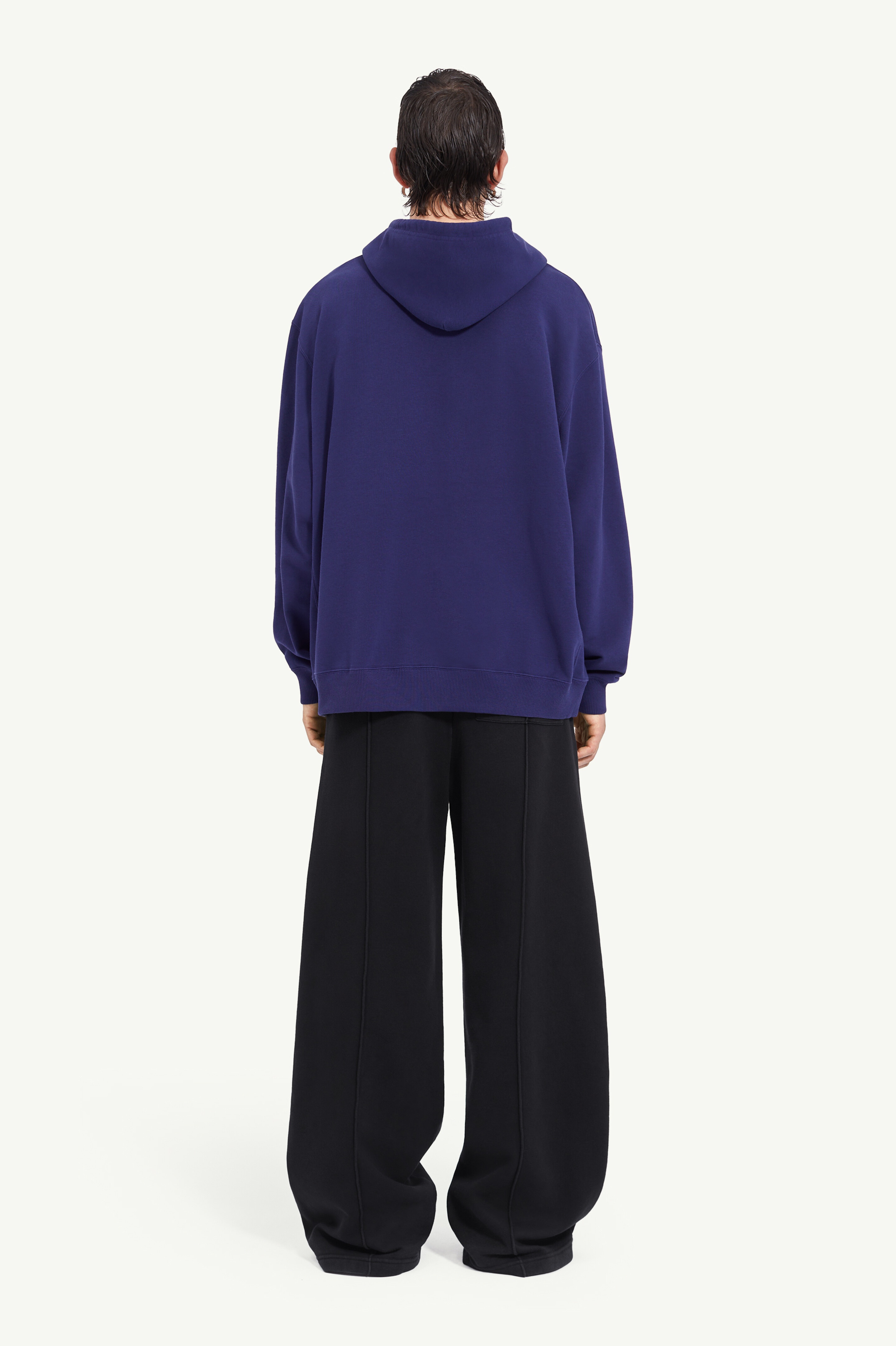 Long-sleeve hooded sweatshirt - 7