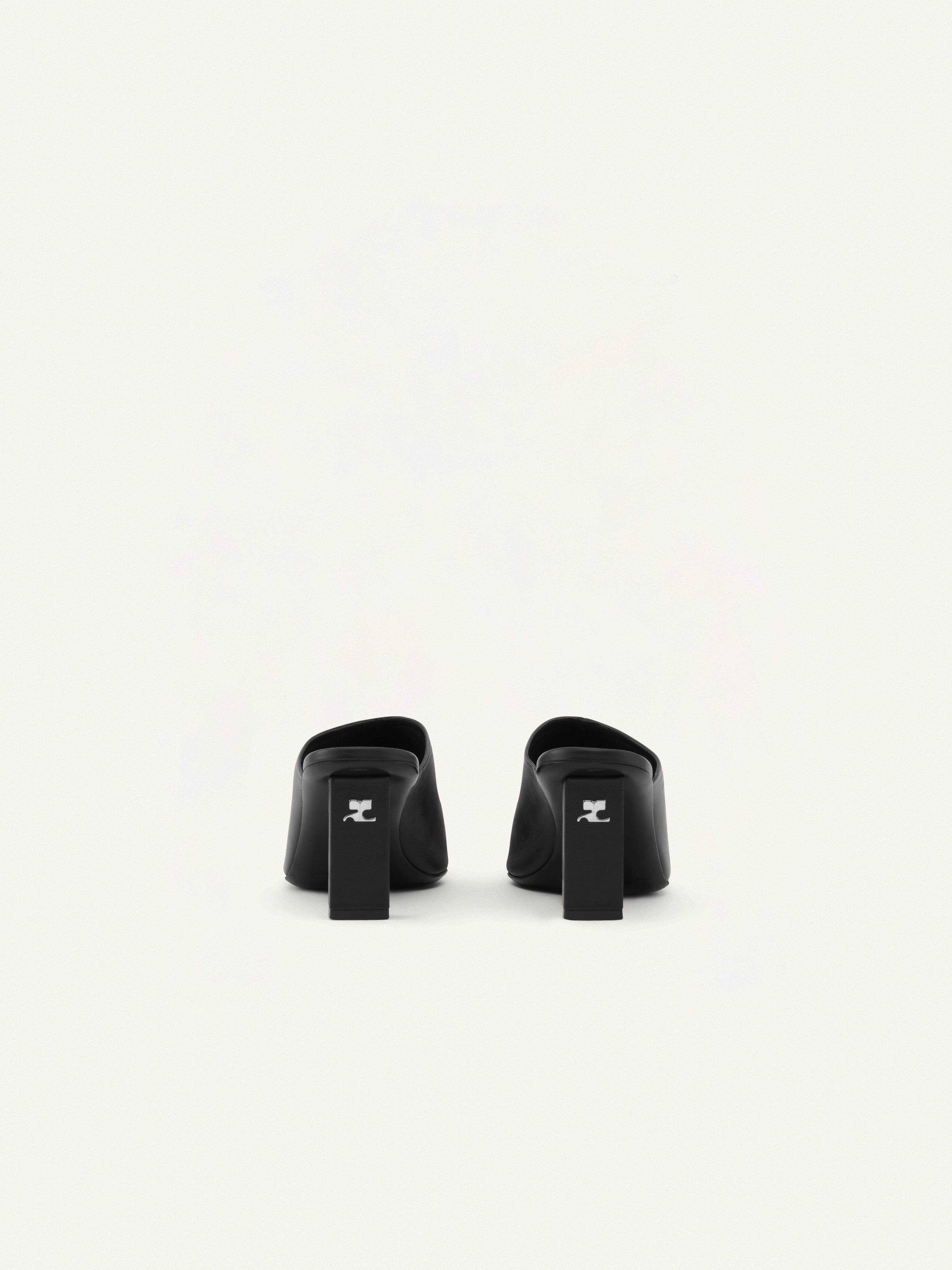 サンダル・ミュール COURREGES SLEEK LEATHER MULE courrèges SLEEK LEATHER MULES | REVERSIBLE
