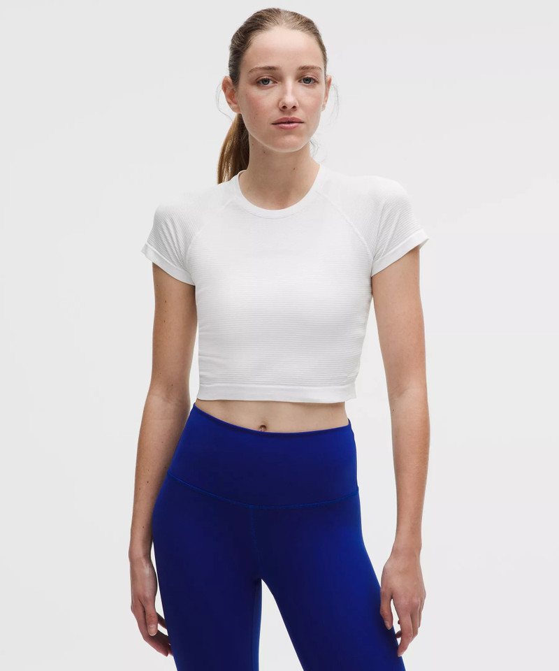Swiftly Tech Cropped Short-Sleeve Shirt 2.0 1