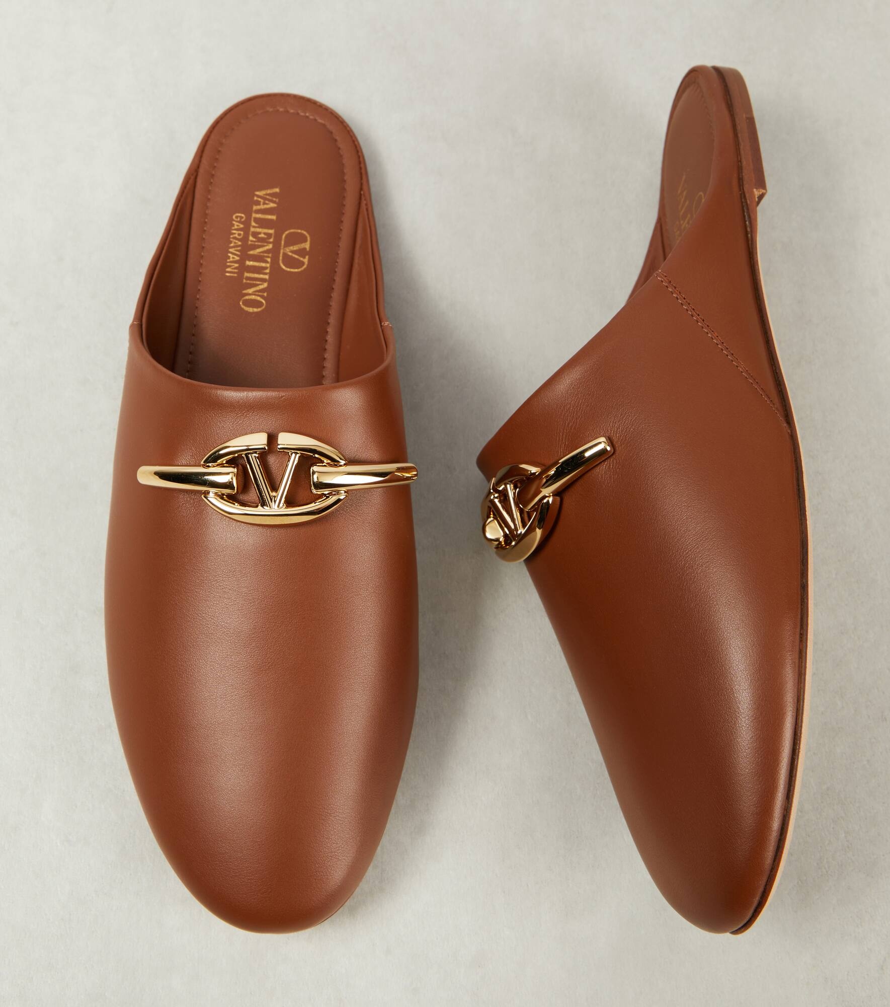 VLogo Signature leather mules - 6