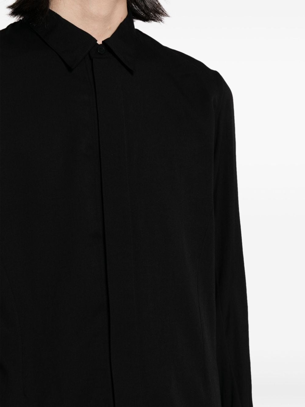 classic-collar concealed-fastening shirt - 5