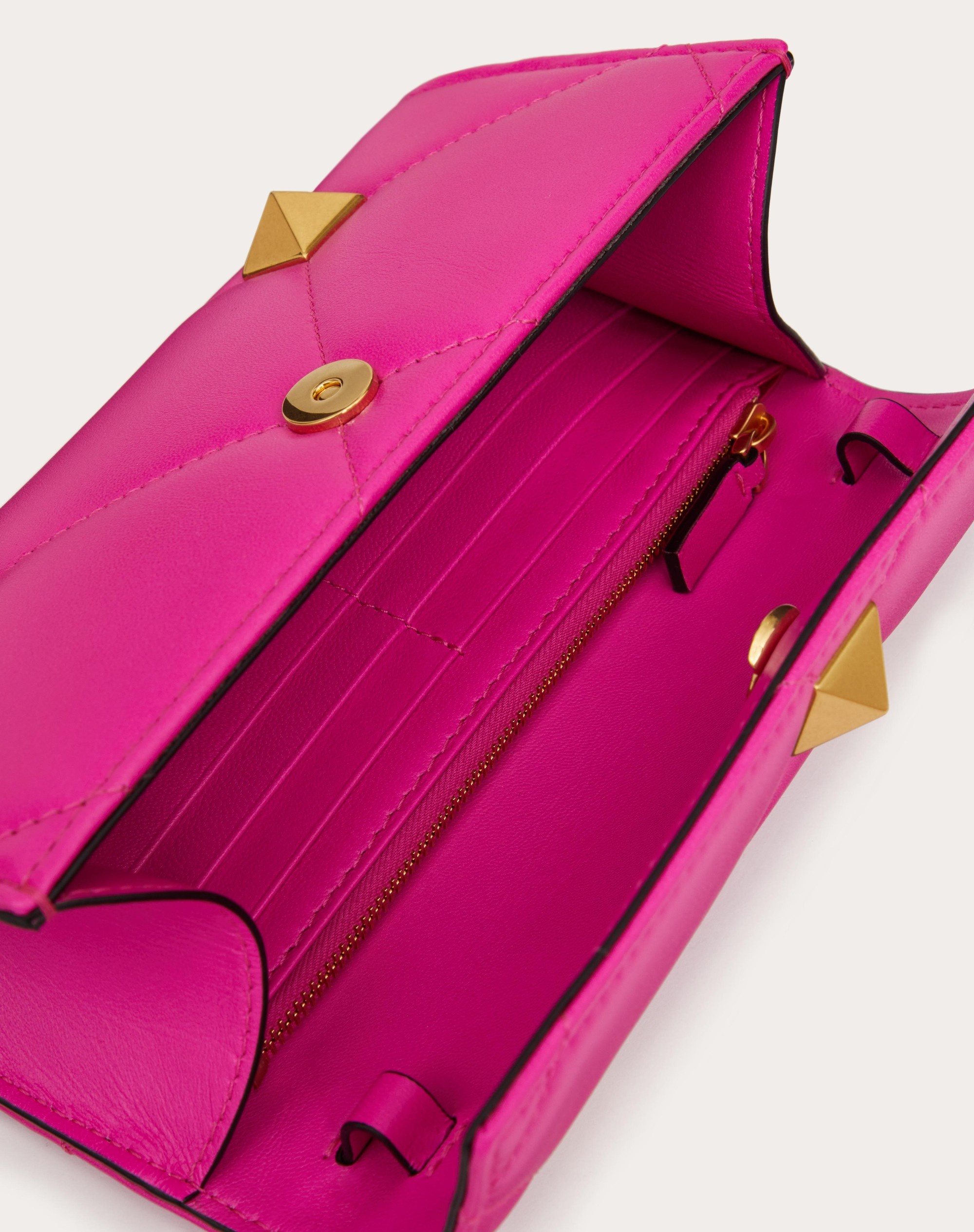 ROMAN STUD WALLET IN NAPPA LEATHER WITH CHAIN 6