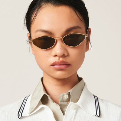 Miu Miu Miu Regard sunglasses outlook