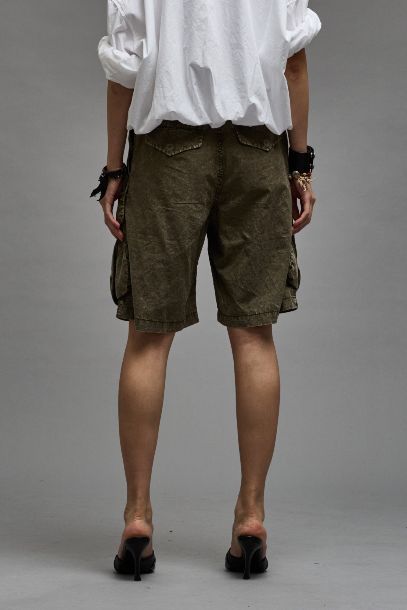 MULTIPOCKET RELAXED SHORT - OLIVE GARMENT DYE - 2