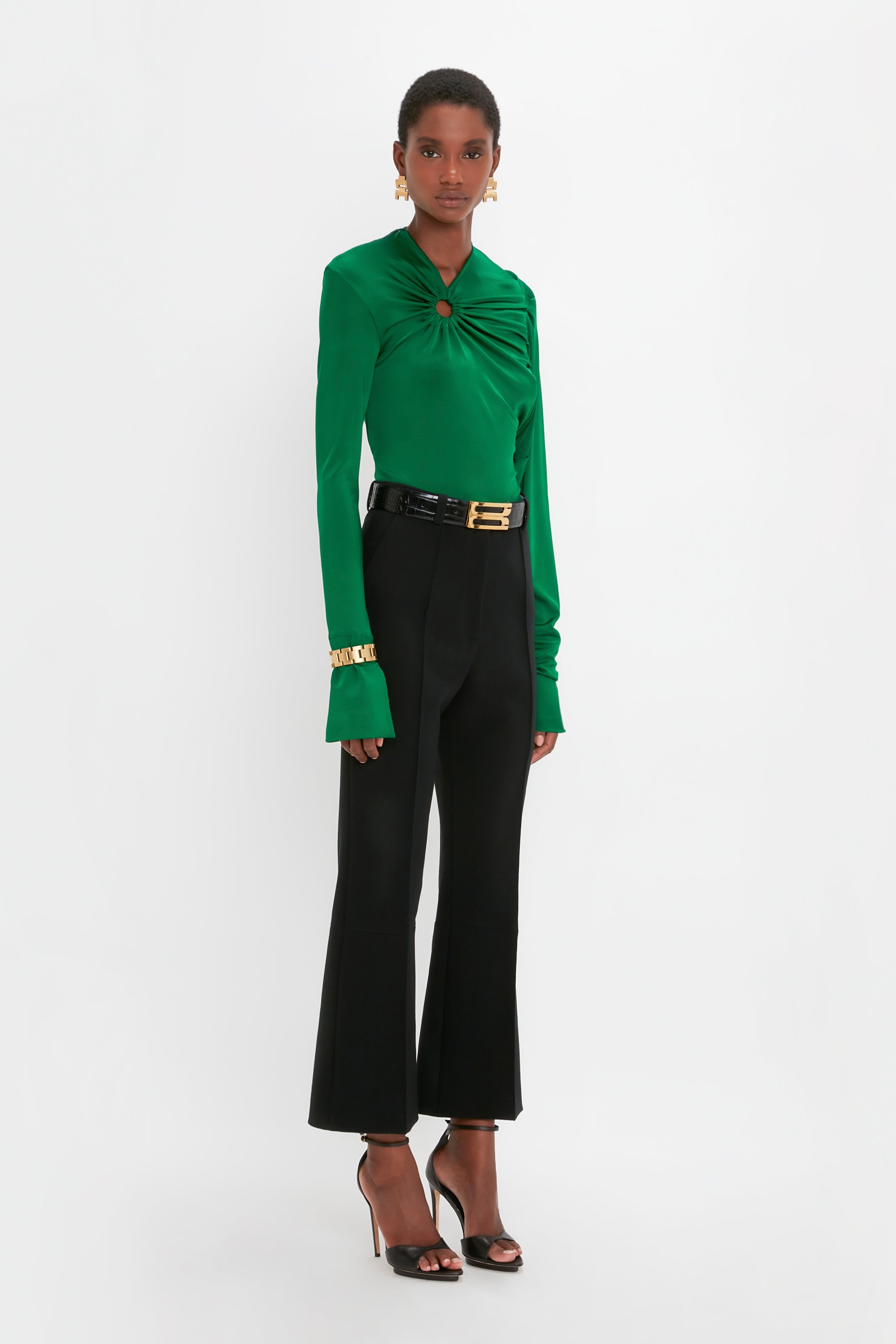 Cropped Kick Trouser In Black - 3