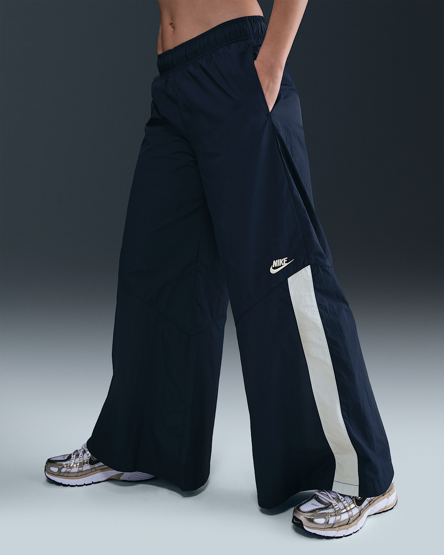 Nike Sportswear Women's Wide-Leg Woven Pants - 2