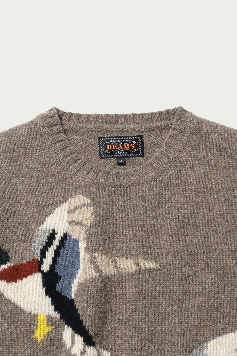 BEAMS PLUS Crew Intarsia Duck Pattern - Beige outlook