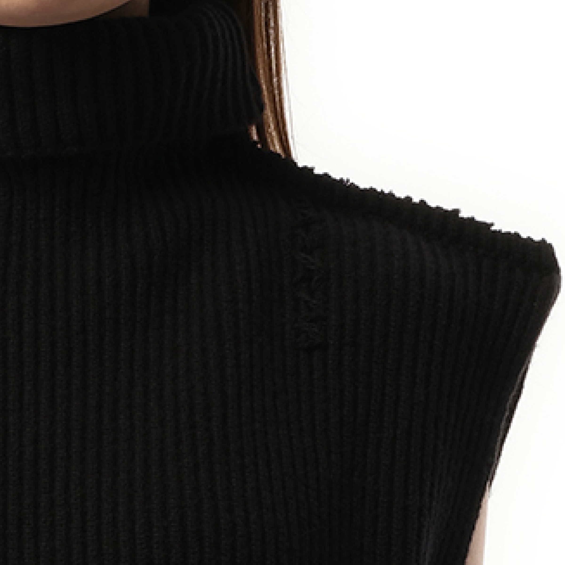 Sleeveless Turtleneck Sweater in Black - 3