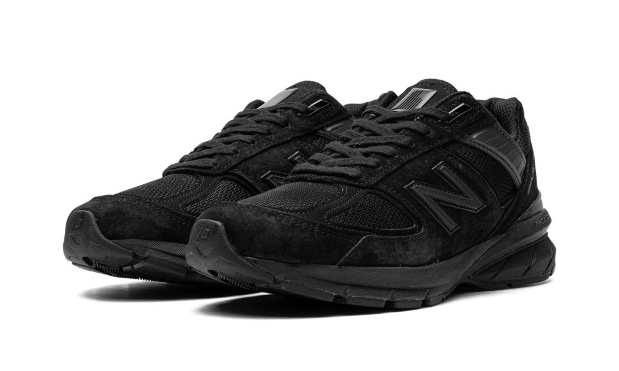 990v5 "Made in USA Triple Black" - 2