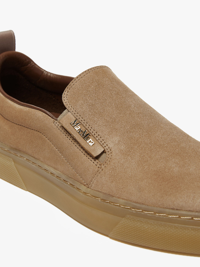 TIAF Suede slip-ons 4