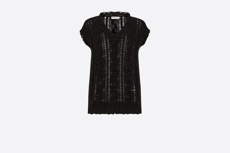 Sleeveless Sweater 1