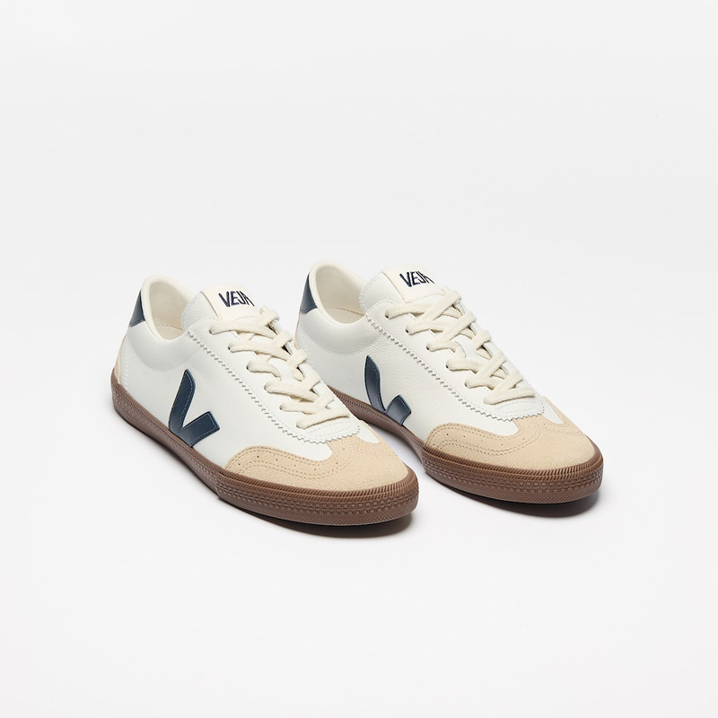 VEJA VOLLEY LEATHER WHITE NAUTICO BARK outlook