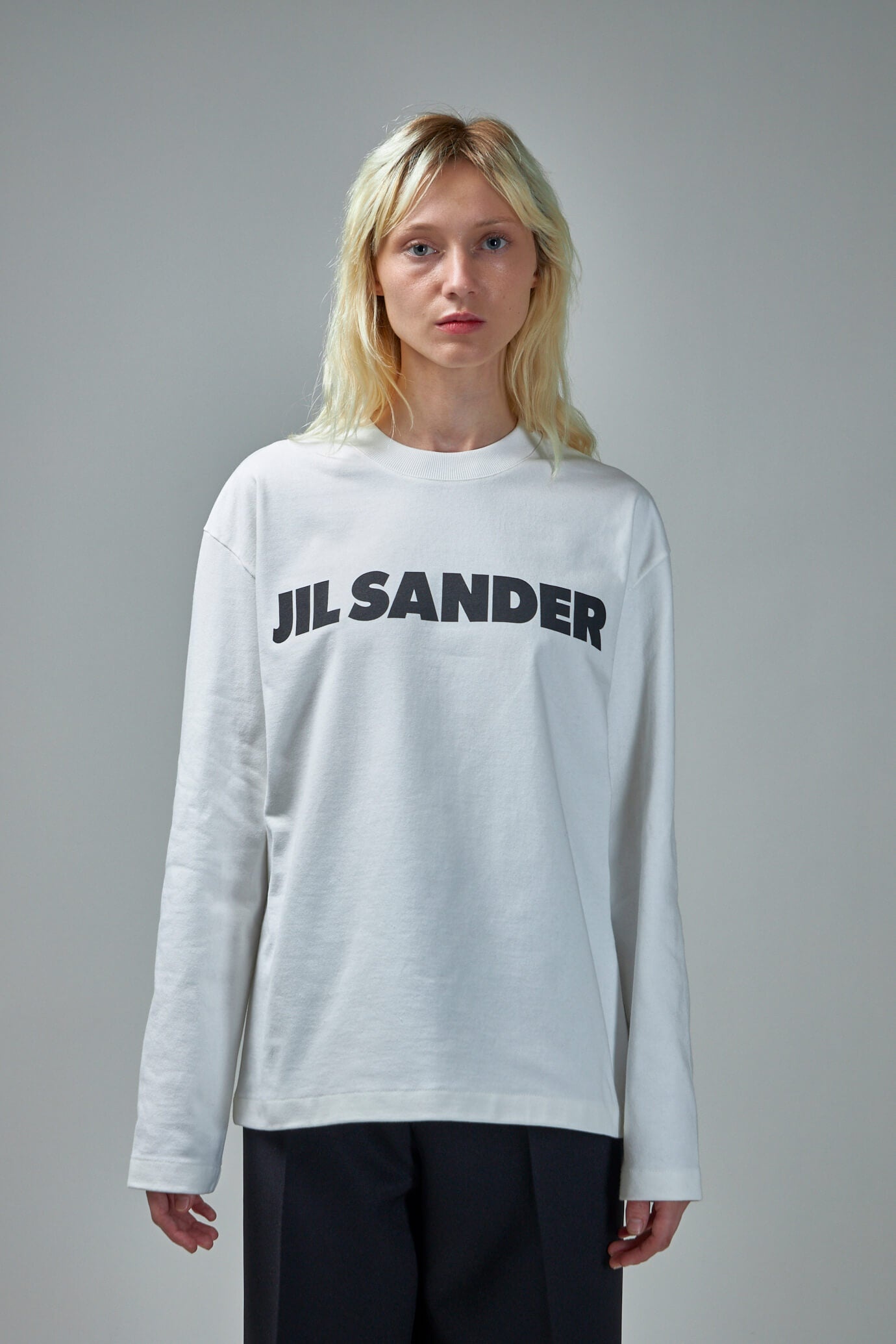 JIL SANDER｜CREWNECKS (T-SHIRT LS LOGO (J02GC0107 J45047 Jil Sander T-shirt | labelsfashion | REVERSIBLE