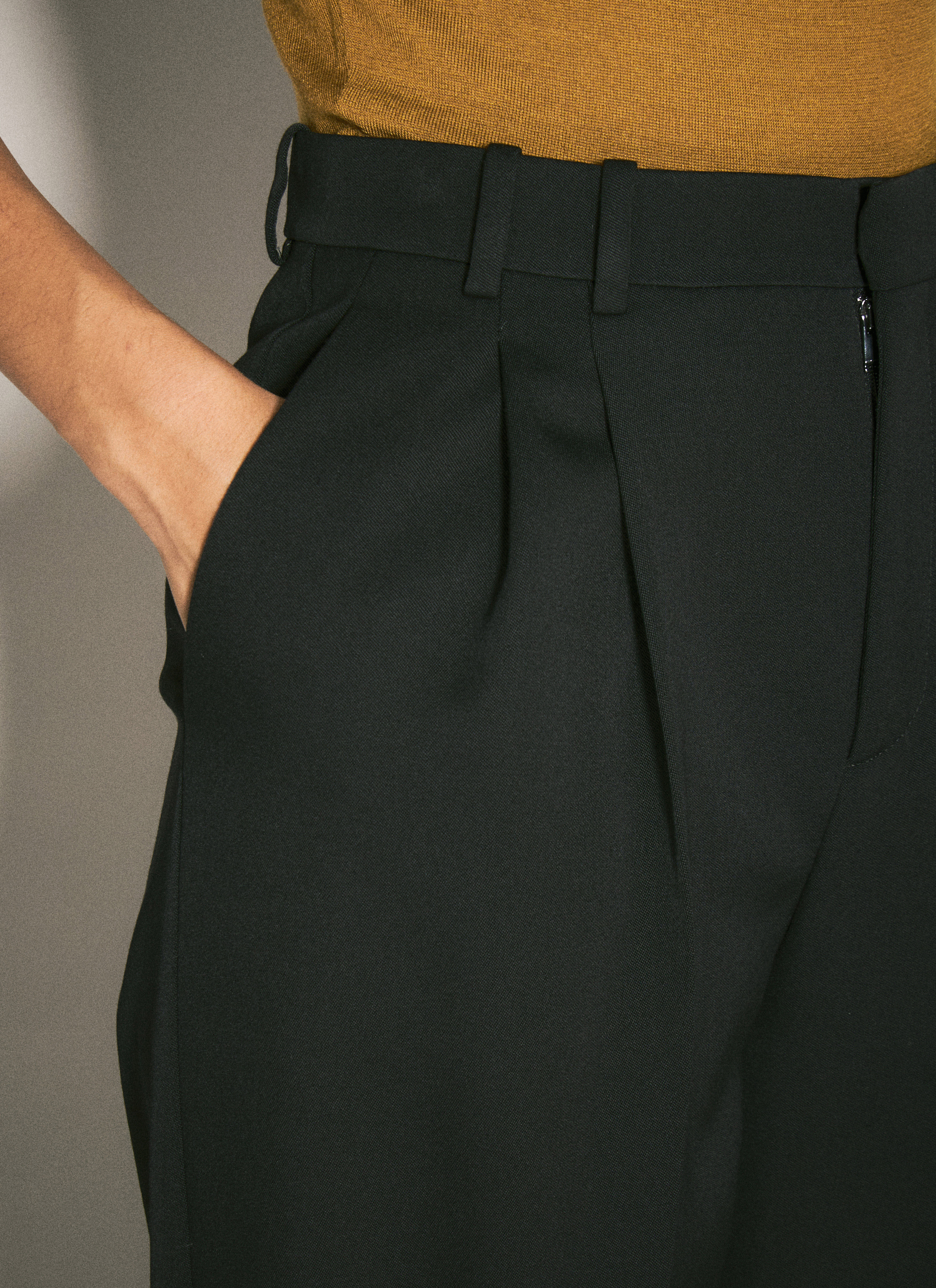 Wide-Leg Wool Pants - 3