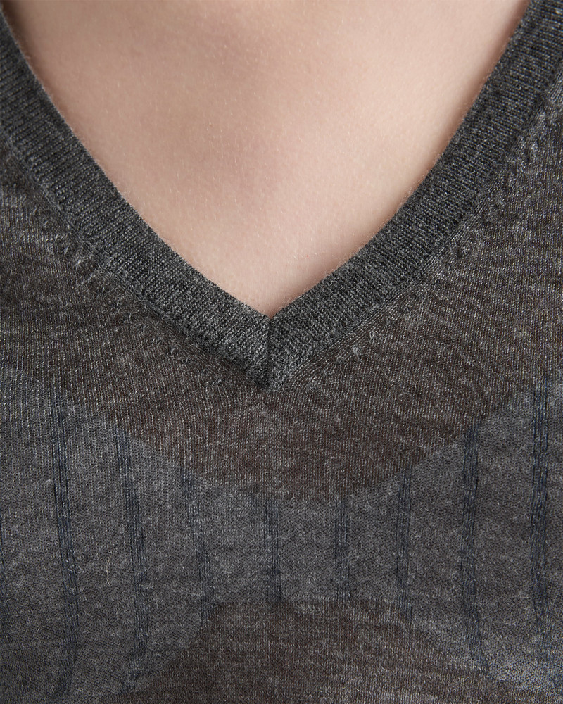Cashmere and silk V-neck sweater 4