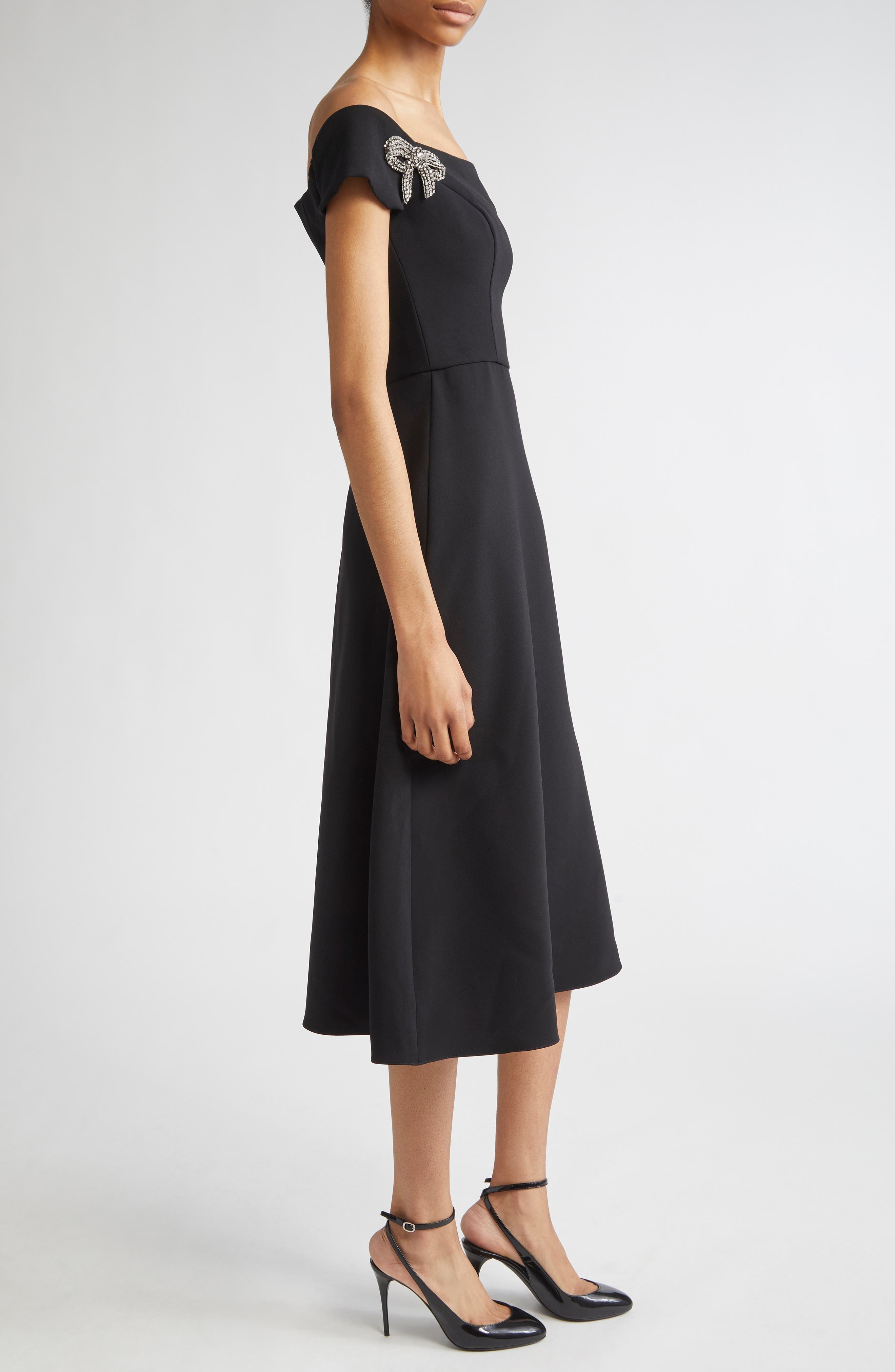 Carolina Herrera Crystal Bow Off the Shoulder Stretch Crepe Midi Dress in Black at Nordstrom - 3