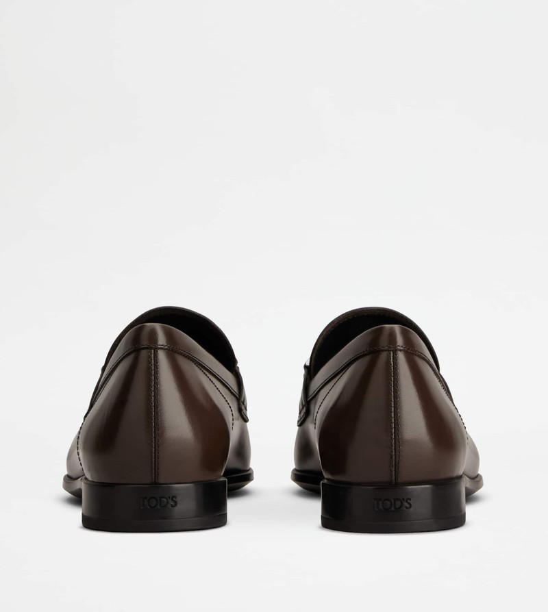 Tod's LOAFERS IN LEATHER - BROWN outlook