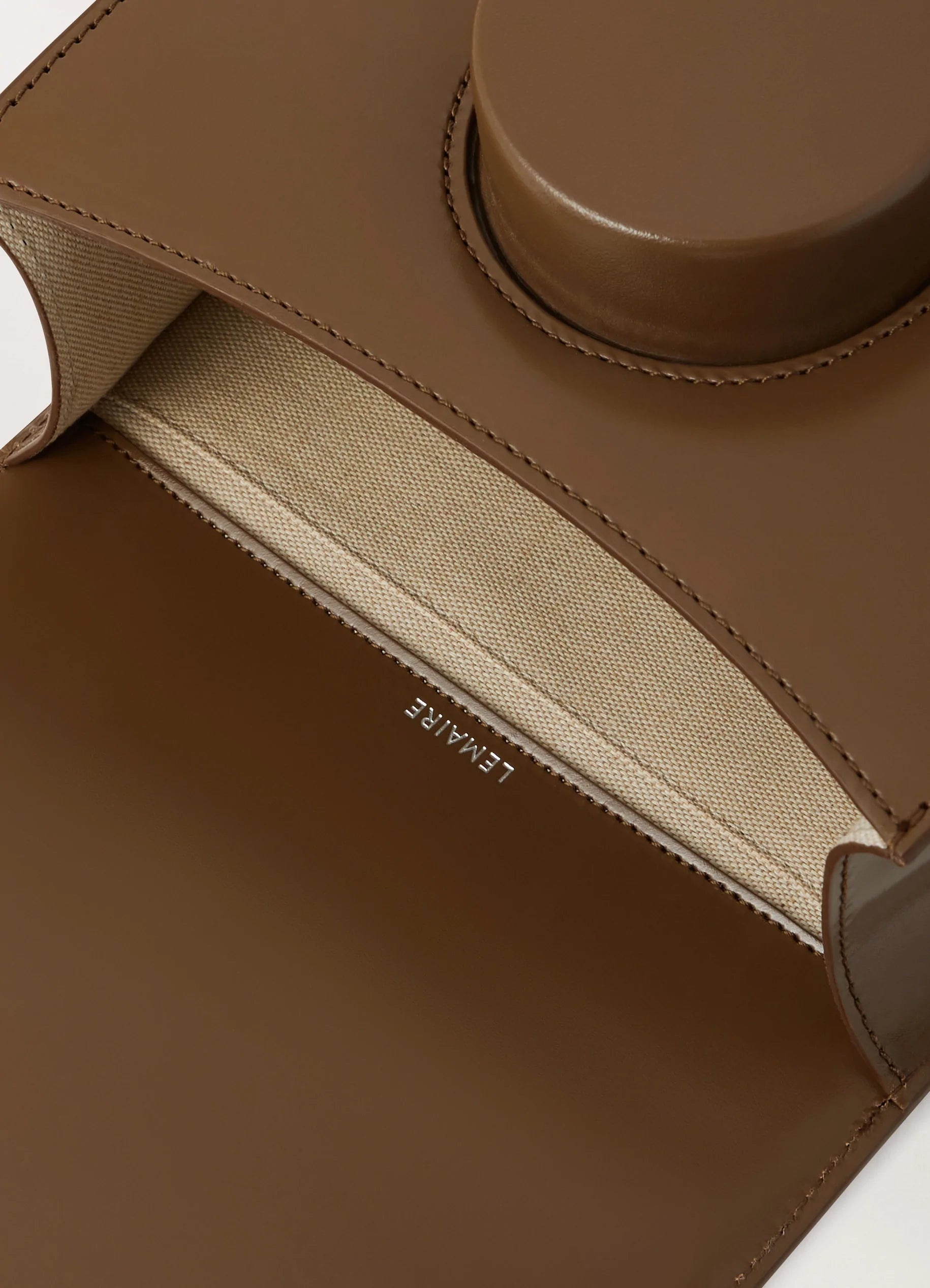 CAMERA BAG
VEGETAL TANNED LEATHER - 3
