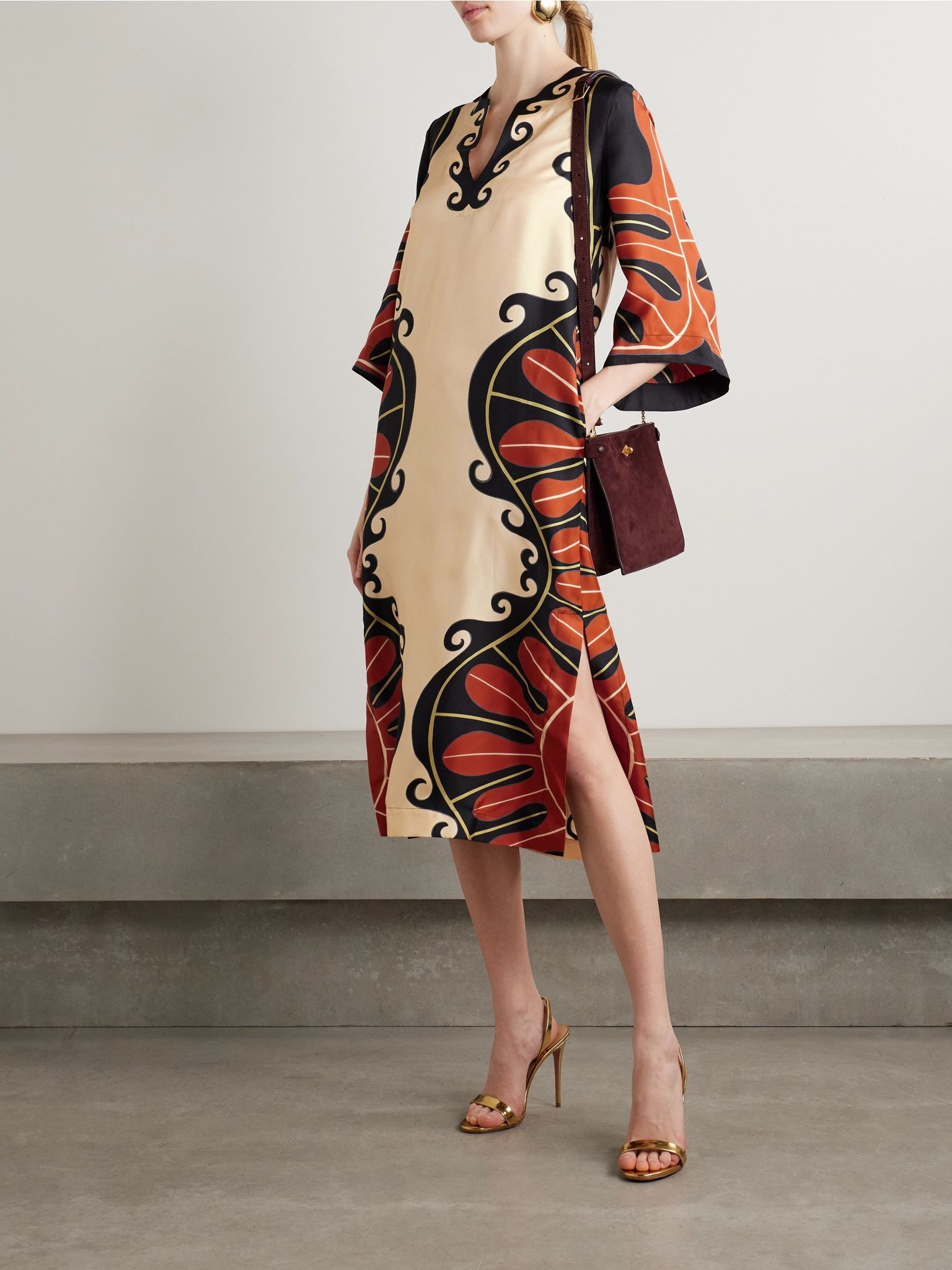 + MOTHER printed silk-twill kaftan Cream - 2
