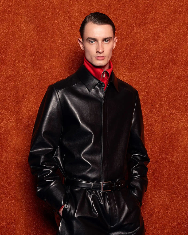 PUNY SHORT BLACK LEATHER 3