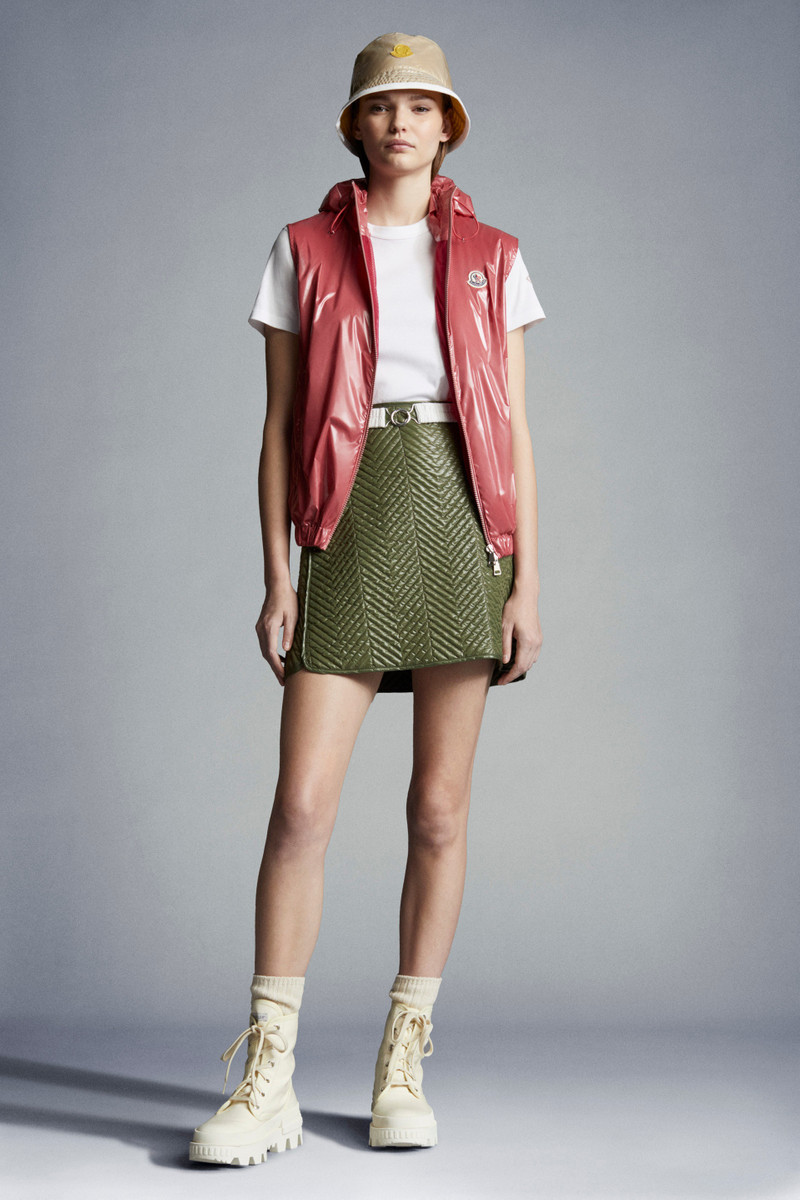 Moncler Sete Vest outlook