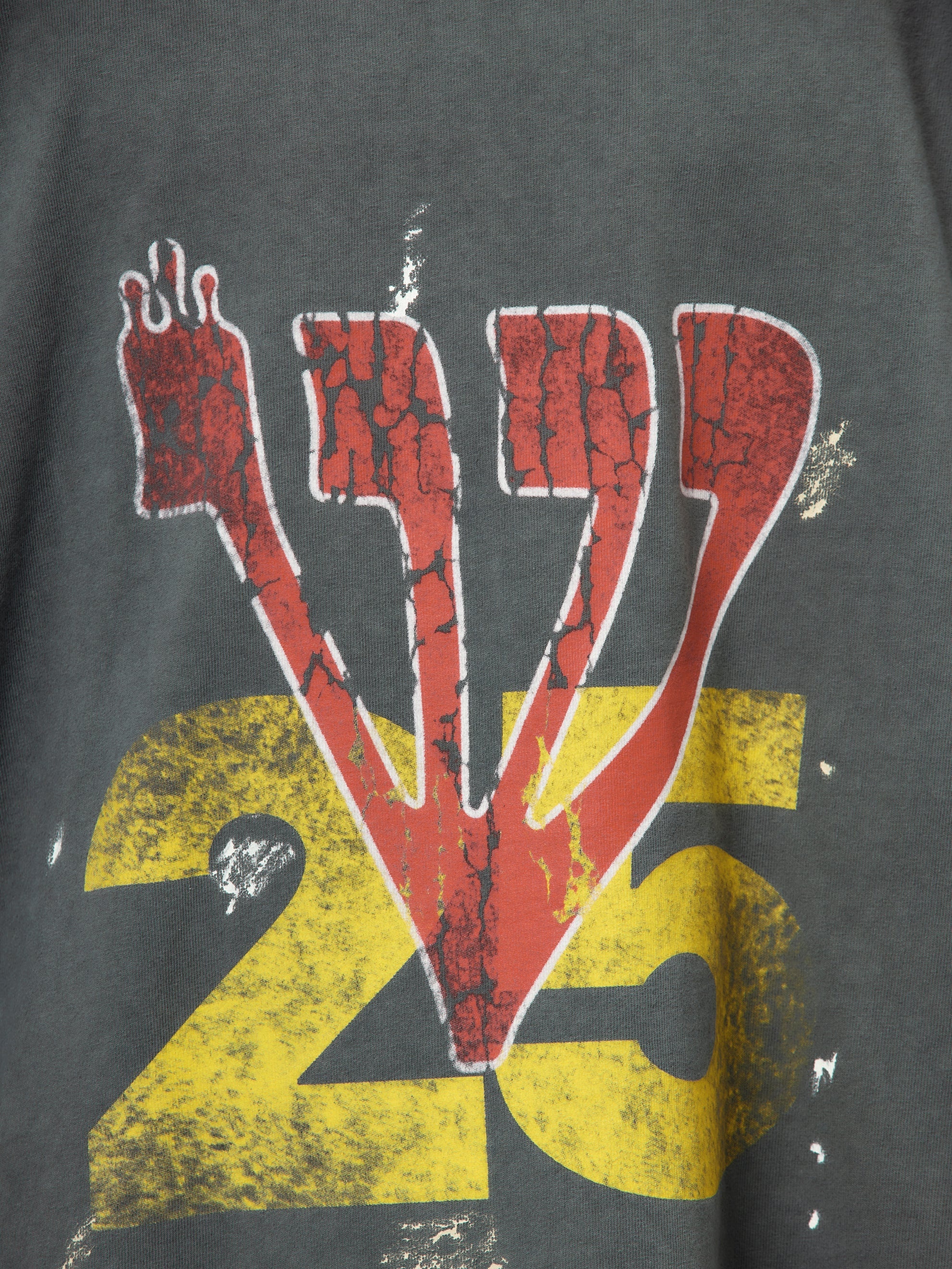 LOVE STUFF TEE (GREY) - 7