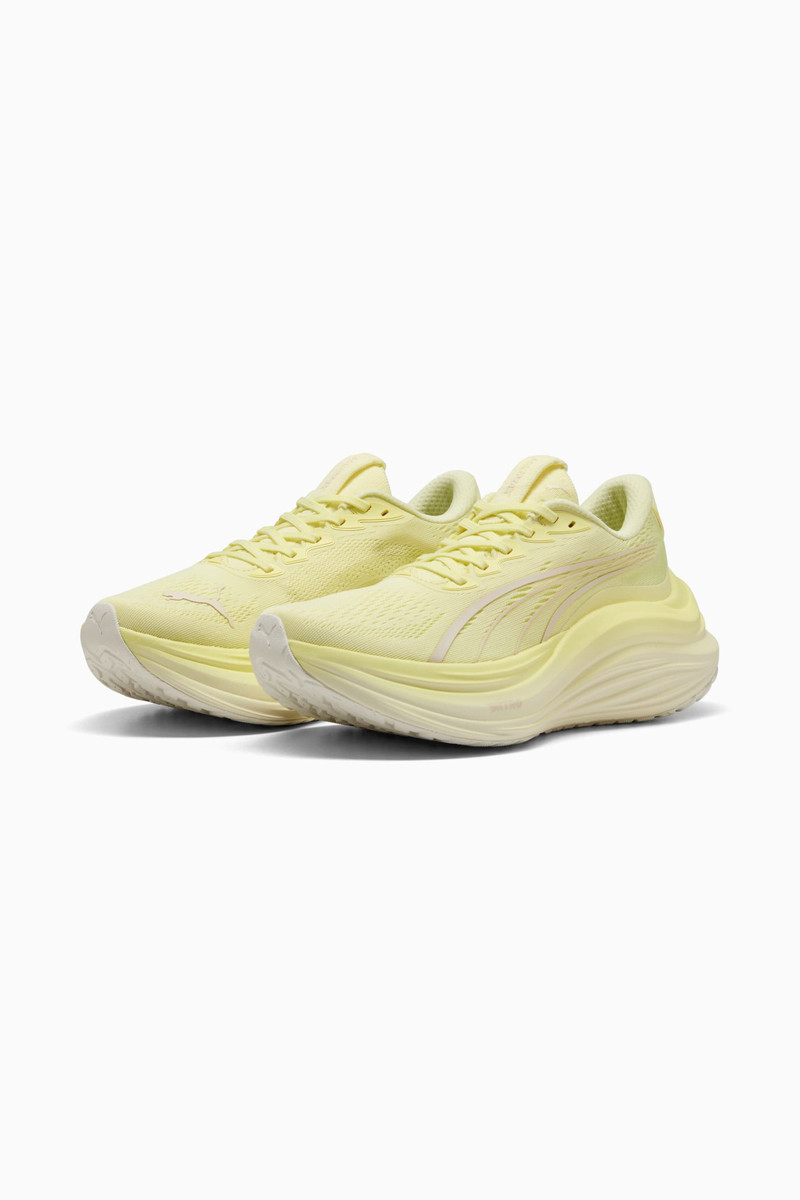 PUMA MagMax NITRO™ Women's Running Shoes outlook