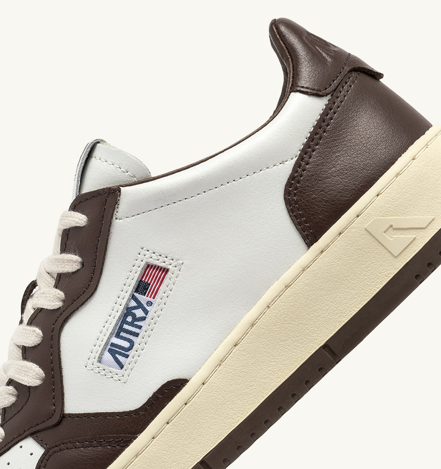 MEDALIST LOW BICOLOR SNEAKERS IN WHITE AND CHESTNUT LEATHER - 6