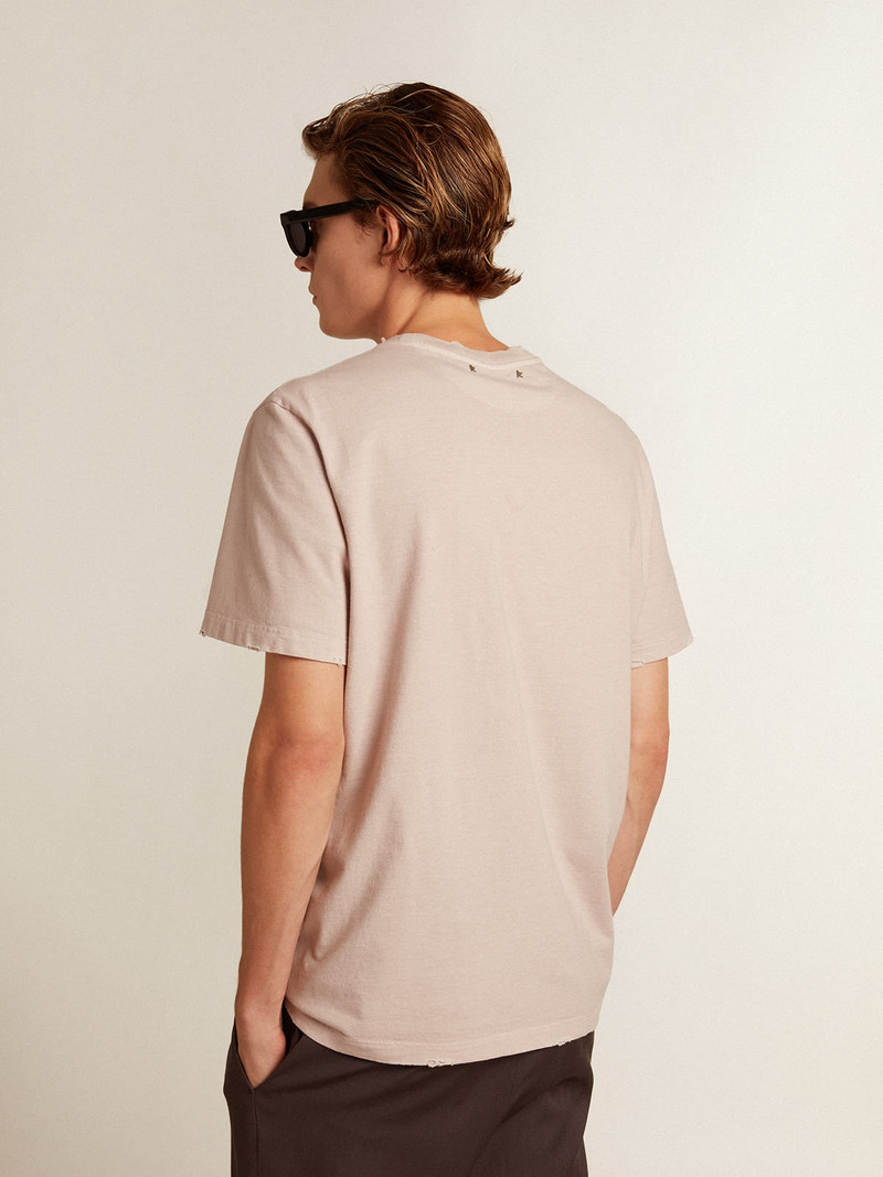 Pale pink men’s T-shirt with lettering in the center 4