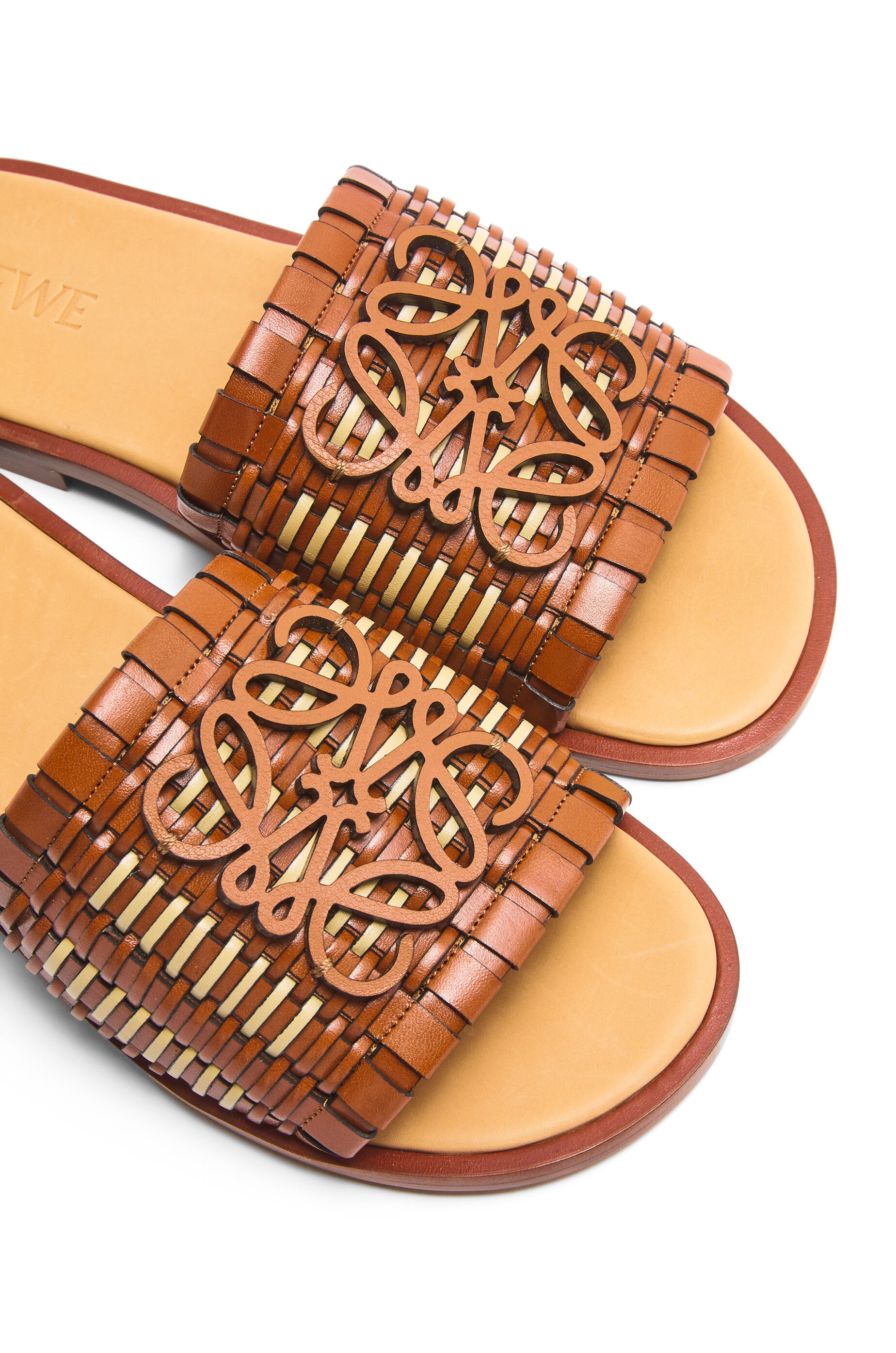 Anagram woven slide in calfskin - 4