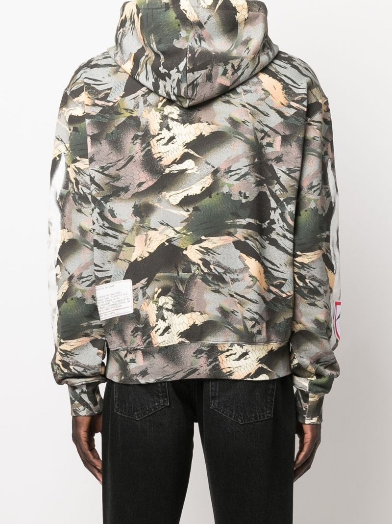 camouflage-print logo-patch hoodie - 4