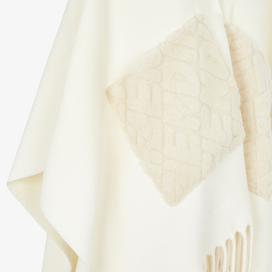 Poncho - 3
