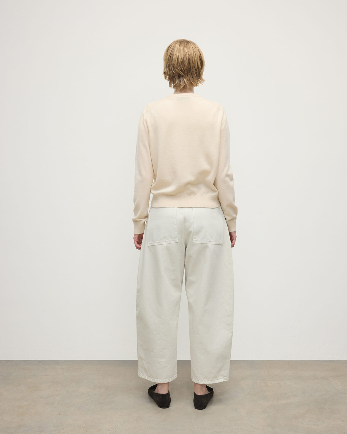 Classic Cashmere Cream Round Neck Jumper - 4