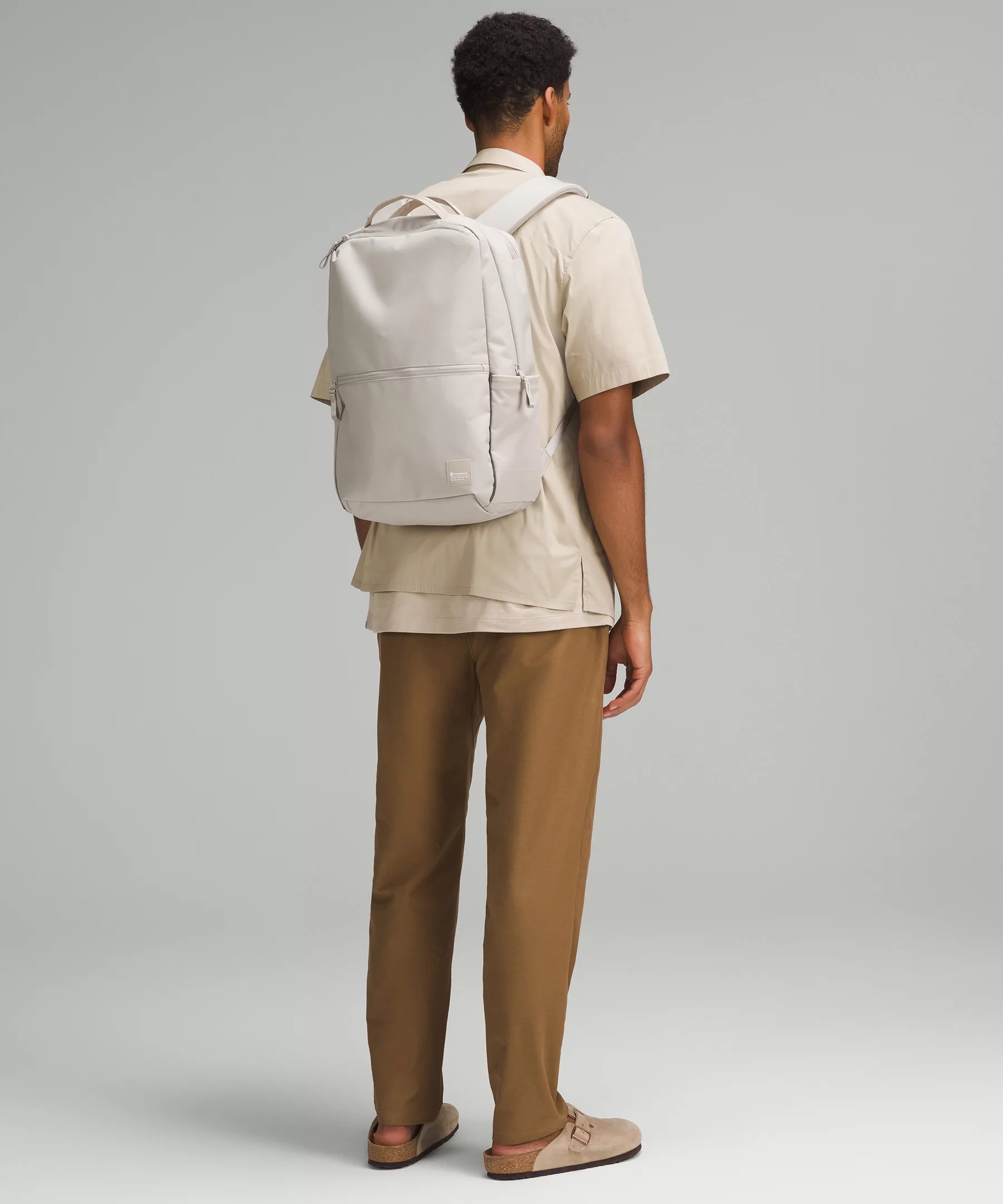 Double-Zip Backpack 22L - 6