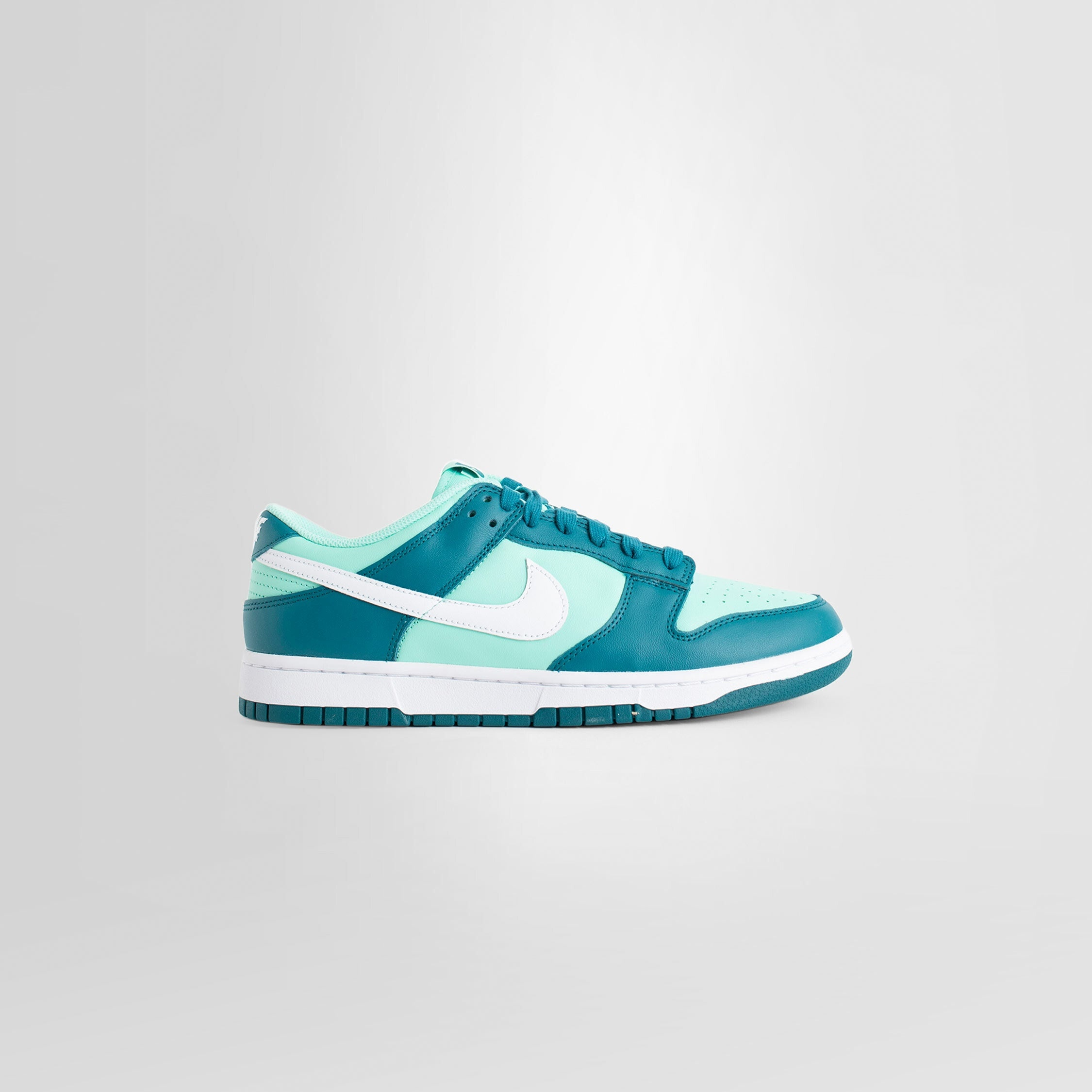 NIKE WOMAN BLUE SNEAKERS - 7