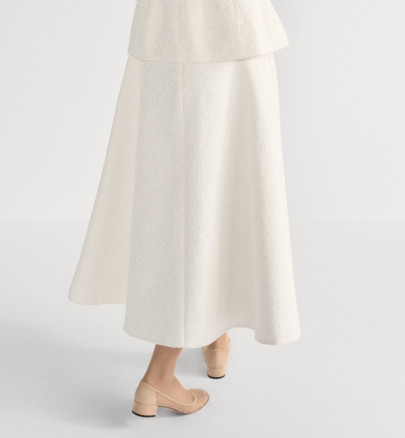 Mid-Length Flared Skirt 4