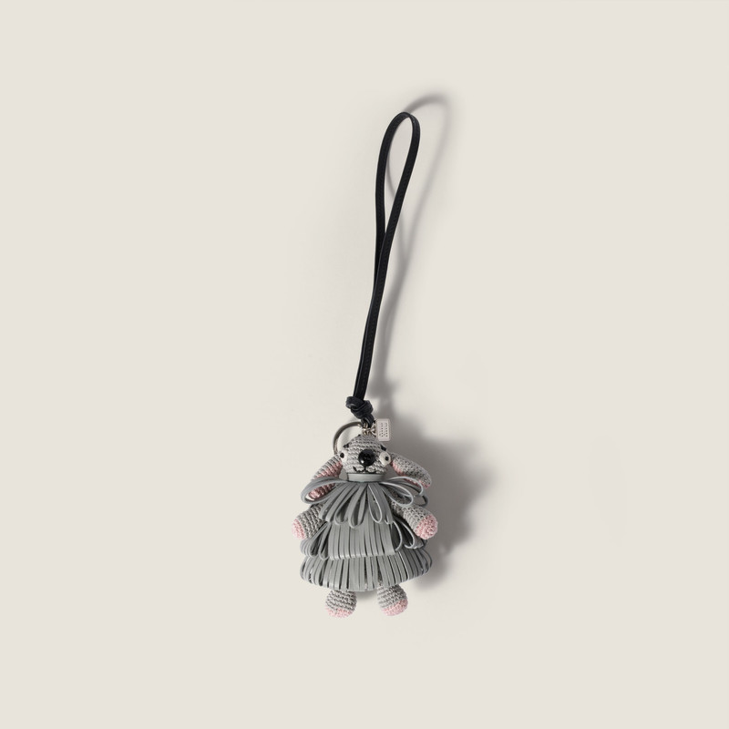 Wool and leather key ring trick 1
