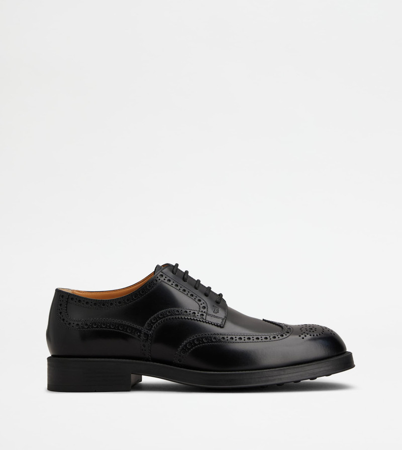 LACE-UPS IN LEATHER - BLACK 1