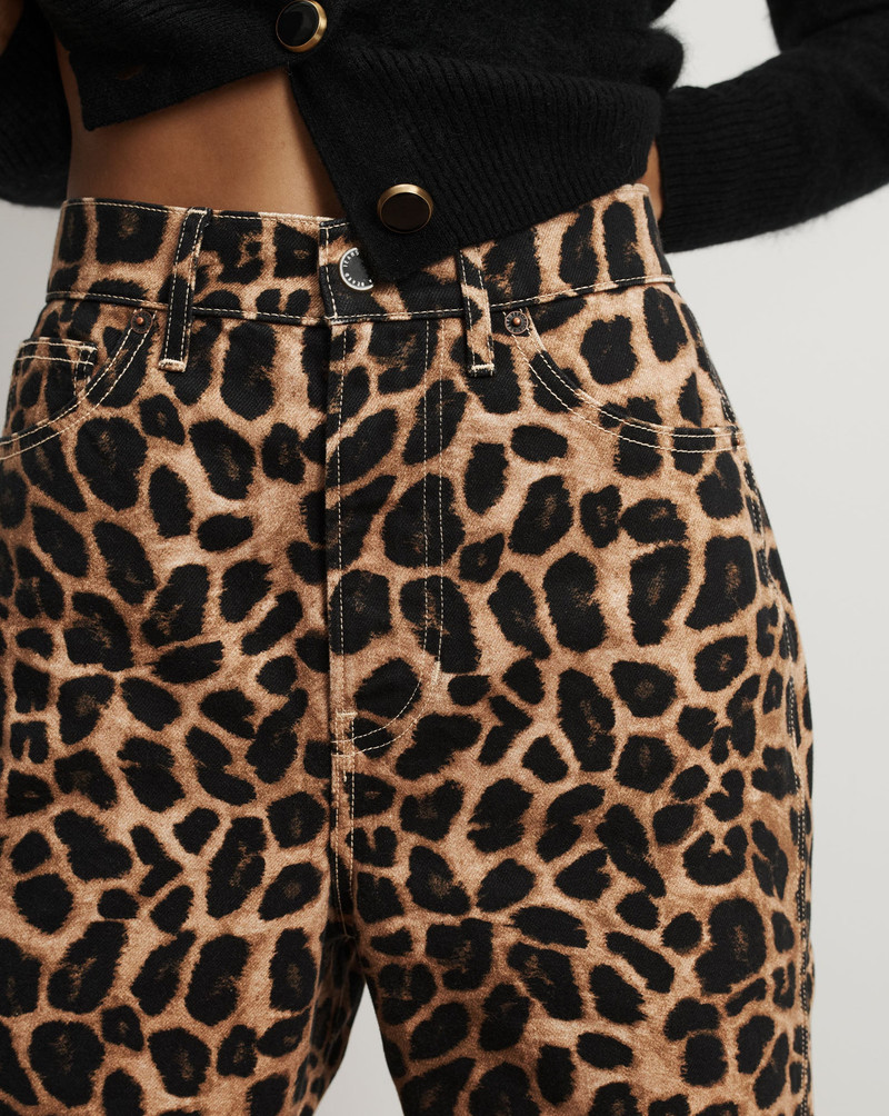 VERONICA BEARD TAYLOR LEOPARD WIDE-LEG JEAN outlook
