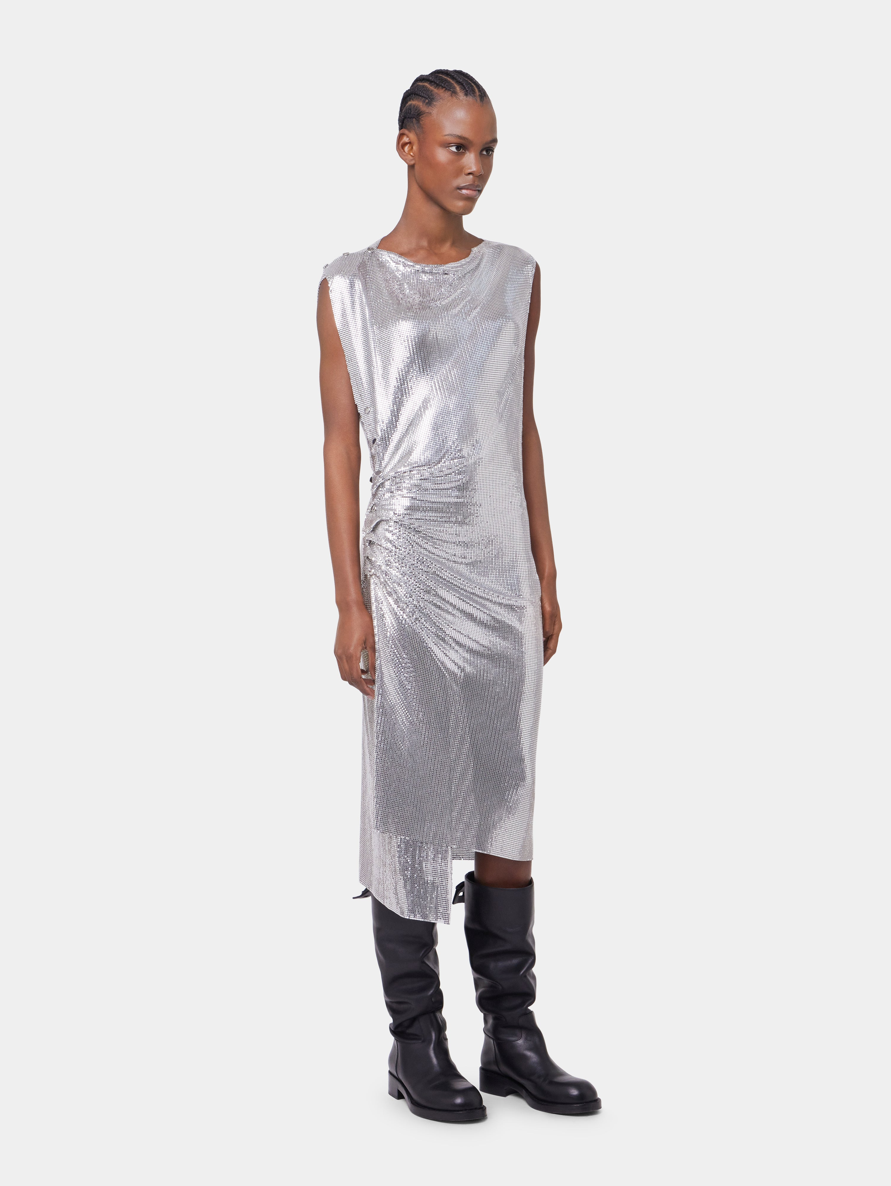 SILVER DRAPÉ PRESSION DRESS IN CHAINMAIL - 3