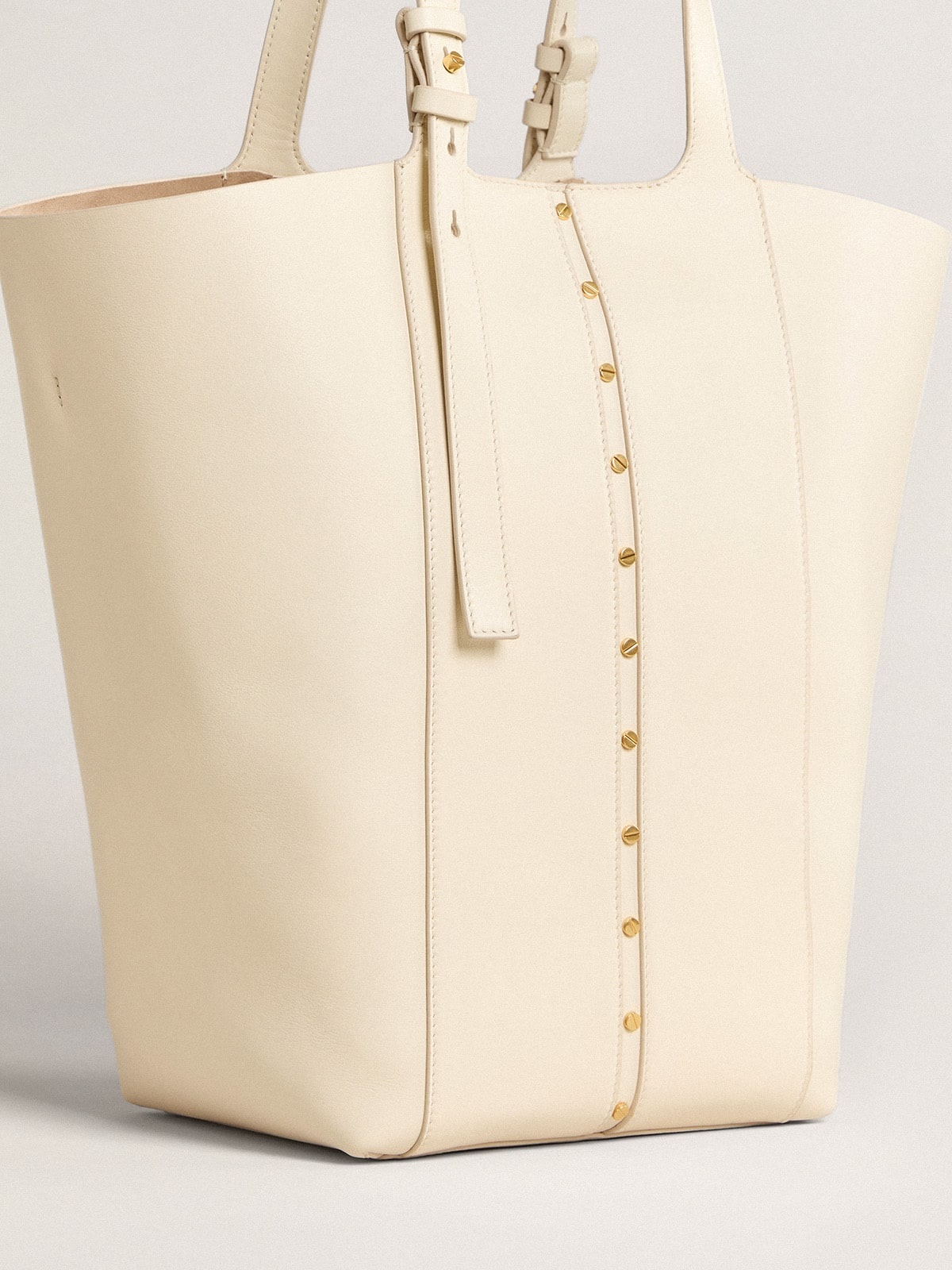 24/7 Bag in butter-colored leather with adjustable handles - 5