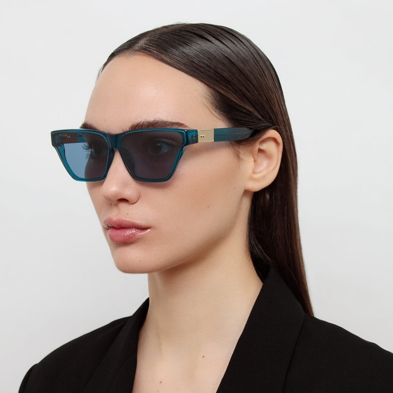 LINDA FARROW Skyler Cat-Eye Sunglasses in Aqua outlook