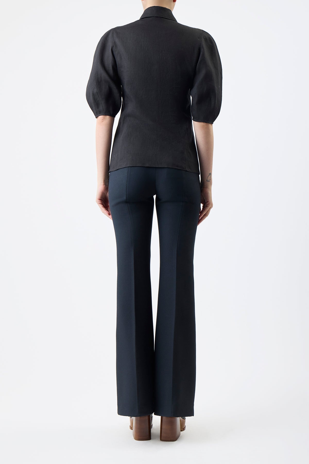 Sansi Top in Black Aloe Linen - 4