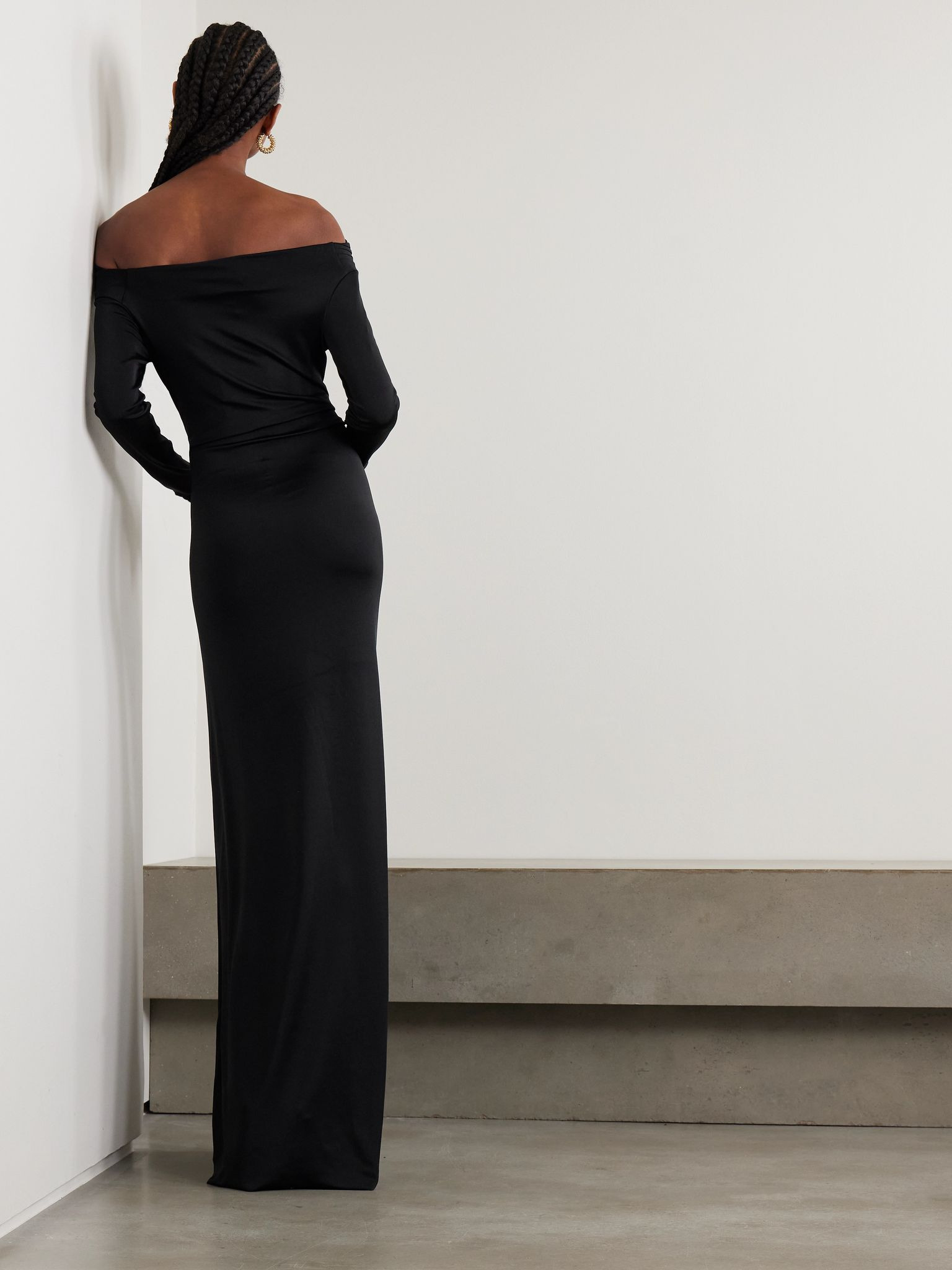 Off-the-shoulder draped satin gown Black - 3