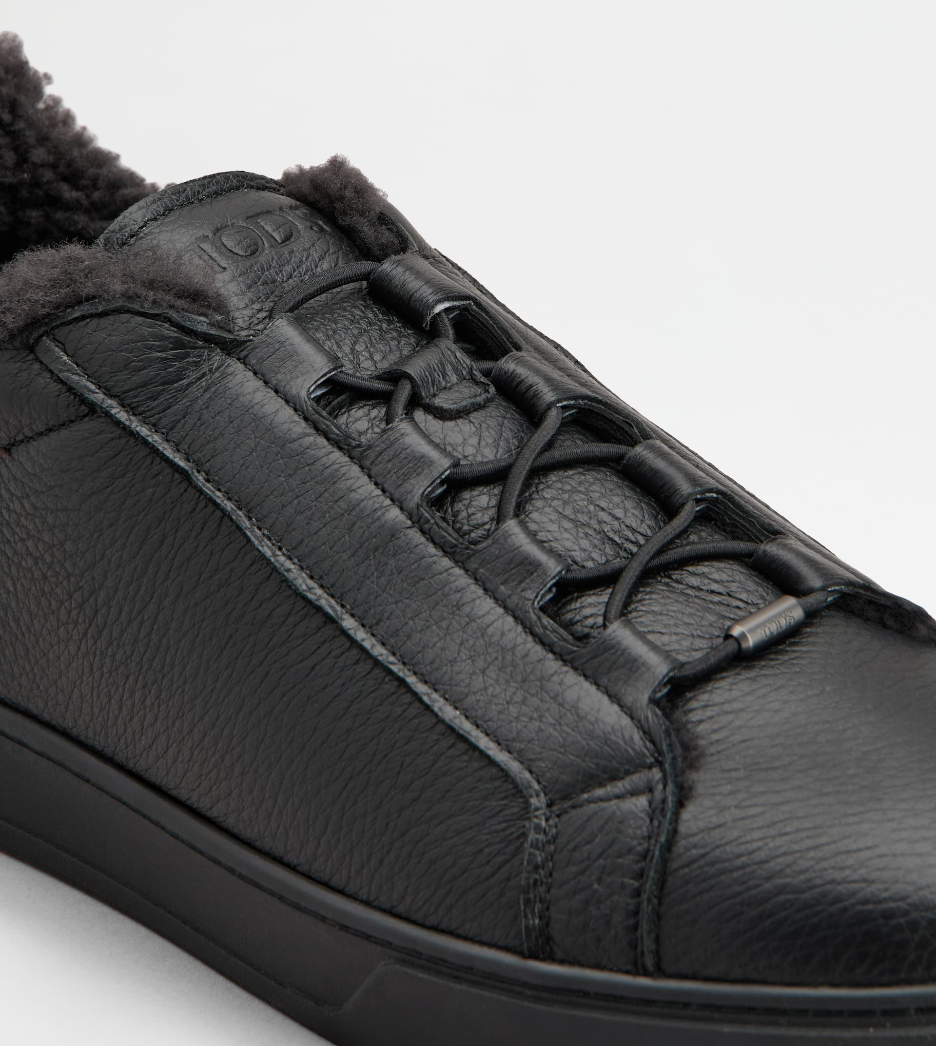 SNEAKERS IN LEATHER - BLACK - 6