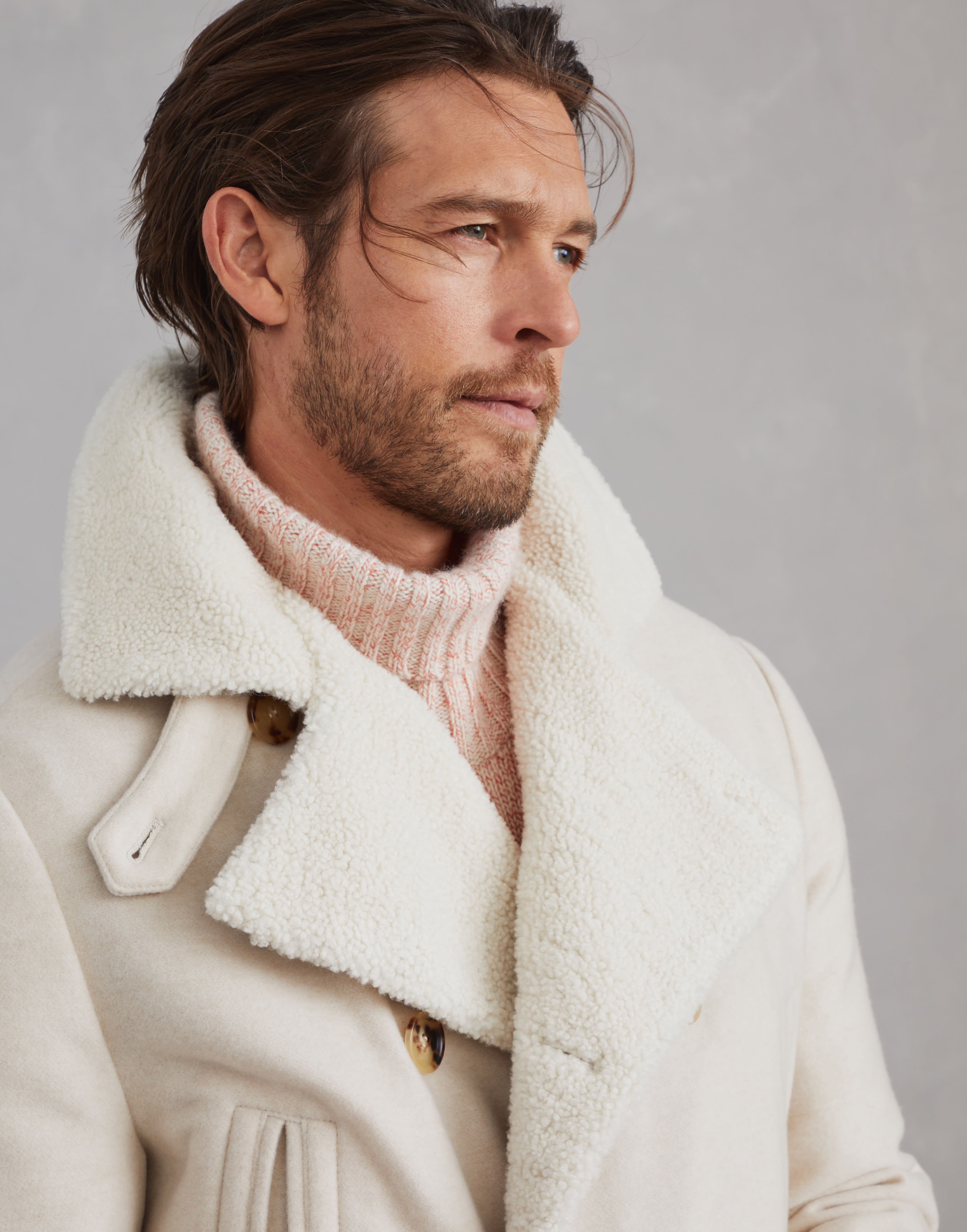 Lightweight water-resistant cashmere pea coat with shearling lining - 3